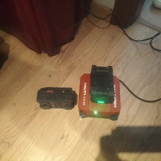 Hilti martillo TE6-22 y AmoladoraAG4S-22, baterías