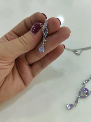 Conjunto collar y pendientes morado y plata