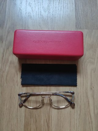 Gafas Carolina Herrera Roja con Funda y gamuza