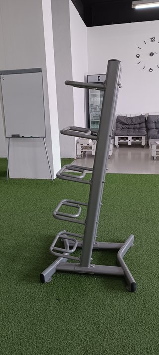 Soporte en acero para sacos funcionales.
