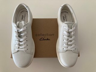 Clarks. Zapatillas sneakers piel. Talla 41