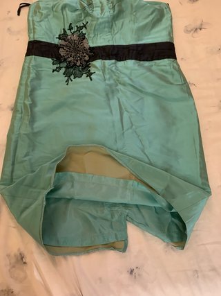 Vestido palabra de honor turquesa