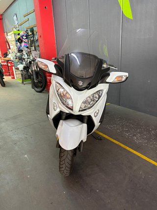 SUZUKI BURGMAN 650 EXECUTIVE 2016