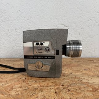 Cinepresa Revere Model 118 Power Zoom 8mm