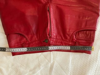 Pantalones de cuero rojo