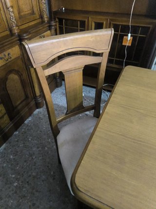 Mesa comedor pino y 5 sillas