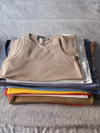 Lote 16 Camisetas Tirantes niño/@ Talla peq