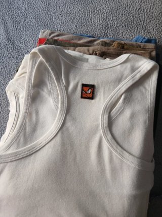 Lote 16 Camisetas Tirantes niño/@ Talla peq