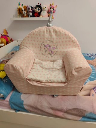 Sillón infantil rosa con estrellas