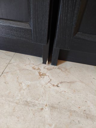 URGE!! Librería Ikea Billy Madera y Cristal Negra