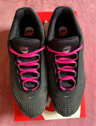 Zapatillas Nike Air Negras y Rosas