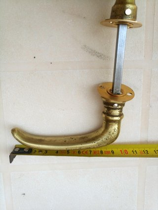 1 Manilla de puerta.