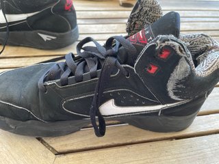 Zapatillas Nike Negras y Blancas