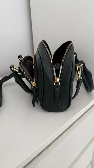 Bolso verde oscuro Stradivarius