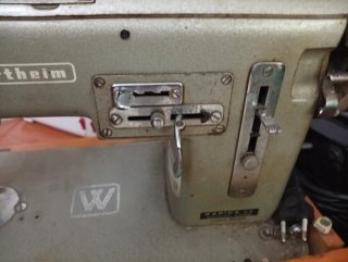 Máquina de coser Wertheim