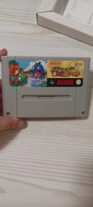 Super Mario World 2 Yoshi's Island SNES