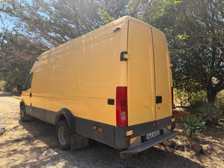 Camíon IVECO DAILY 65C, año 2006. Placa extrañera.
