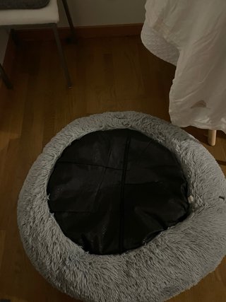 Cama para perro grande gris