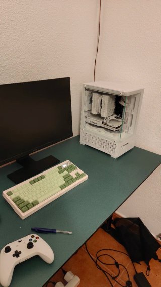 PC Gaming Blanco mATX R7 7700 RTX 3070