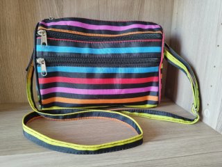 Borsa a righe multicolore 23x20 cm