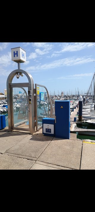 Barco Velero CONDOR 20´´ con motor VOLVO PENTA in