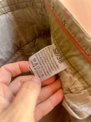 Pantalones cargo verde oliva Across