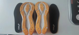 Asics Novablast 5 Seminuevas