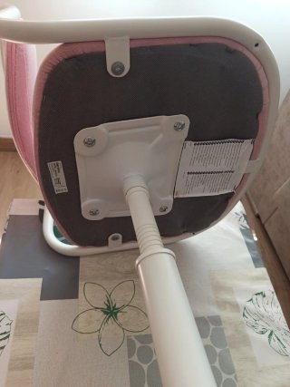 Silla de escritorio rosa y blanca