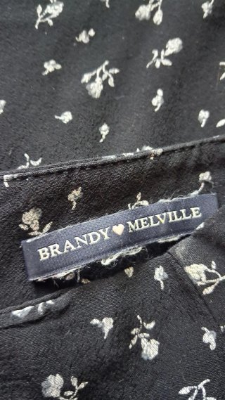Falda Brandy Melville floral negra talla única
