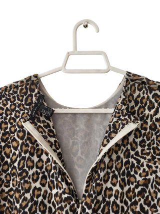 Blusa animal print beige y marrón