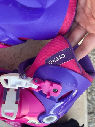 Patines infantiles rosas   + casco y protecciones