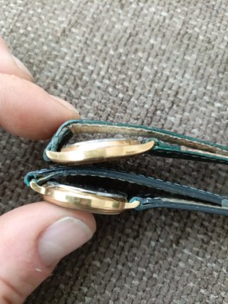Lote 2 Relojes Mujer oro  Junghans y Rodania