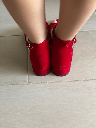 Sandalias rojas de tiras