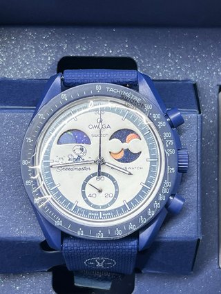 Omega x Swatch Moonswatch Earthphase Moonshinegold
