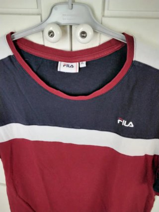 Camiseta Fila.