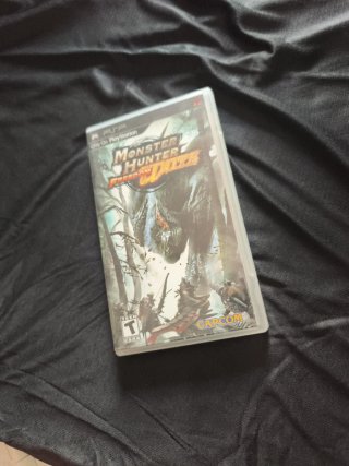 Monster Hunter Freedom Unite PSP Capcom RPG