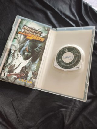Monster Hunter Freedom Unite PSP Capcom RPG