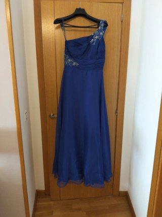 Vestido fiesta corte asimétrico