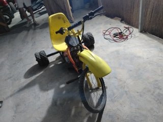 Triciclo a motor  4 tiempos de quad 125