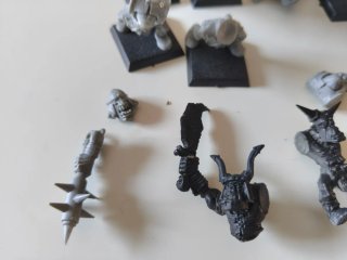 Warhammer Orcos Negros Miniaturas