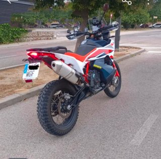 KTM 890 Adventure R Roja y Blanca