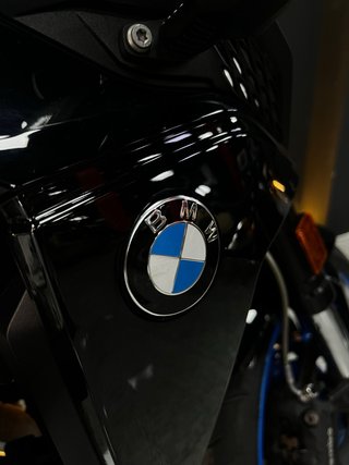 BMW F900R Azul y Gris