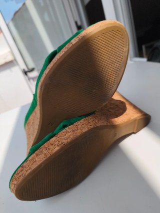 Zapatos de cuña verdes para mujer