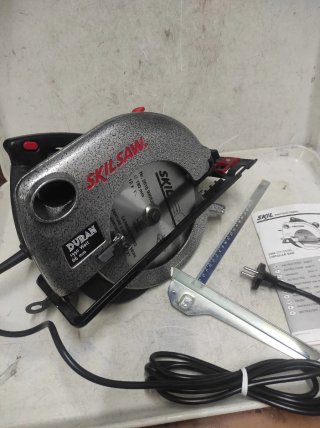 Sierra circular Skil 1350w nueva