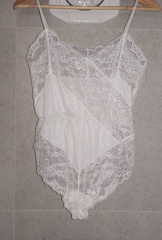 Body de encaje blanco