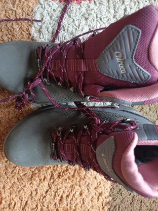 Botas de montaña Chiruca Marrones y Moradas