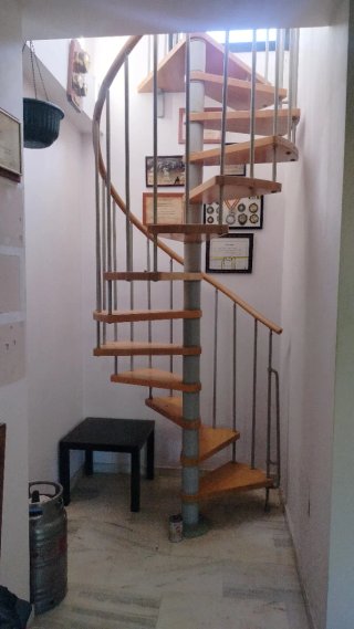 Escalera Caracol Madera y Metal