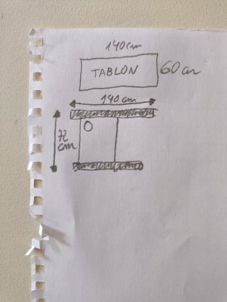 Tavolo da ufficio bianco in legno