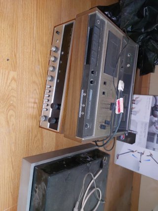 Giradischi Garrard e amplificatore Akai, GXC-46D