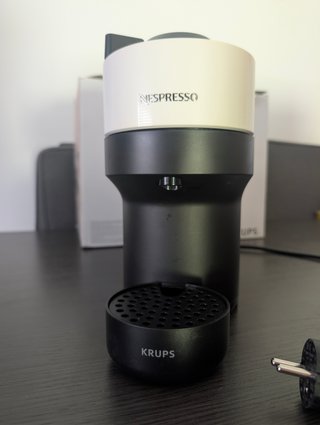 Cafetera Nespresso Vertuo Pop Krups blanca – Como